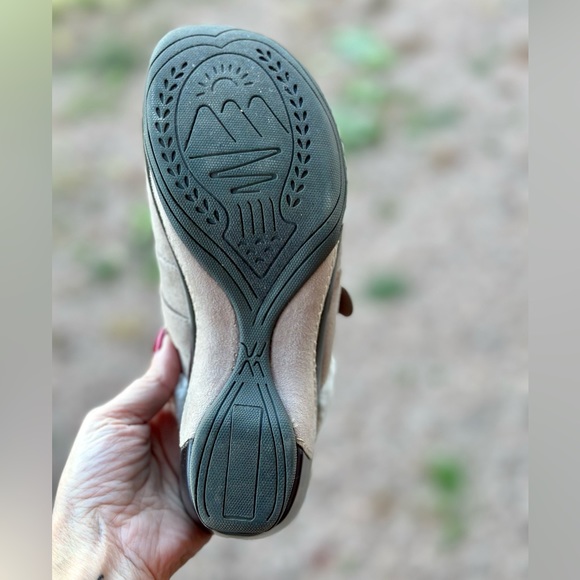 Rialto Women’s Mule Slides - 7 - Picture 4 of 7